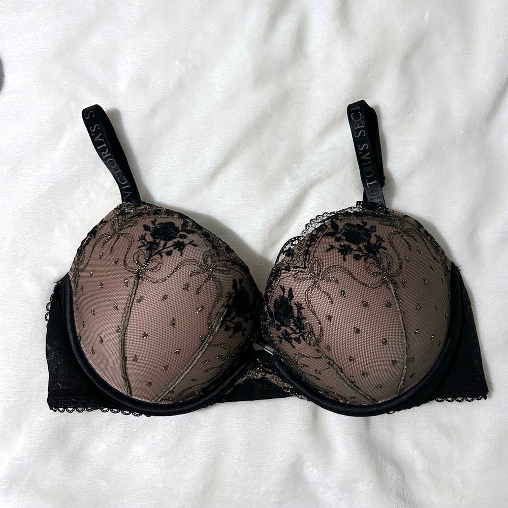 NWT Victoria’s Secret Push Up Bra